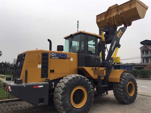 Máy xúc lật XCMG gầu 5,0m3 cao xả tải 3,5m LW600KN