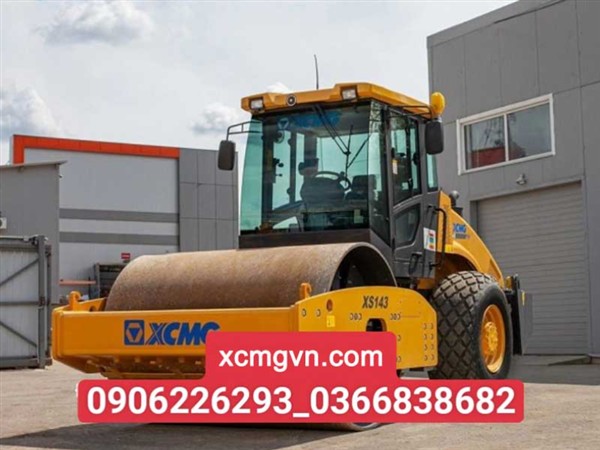 Xe lu rung XCMG 2 cầu thủy lực XS143