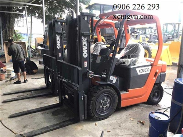Xe nâng hàng Diesel XCMG 3 tấn XCB-D30