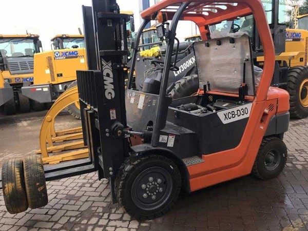 Xe nâng dầu diesel XCMG 3 tấn XCB-D30